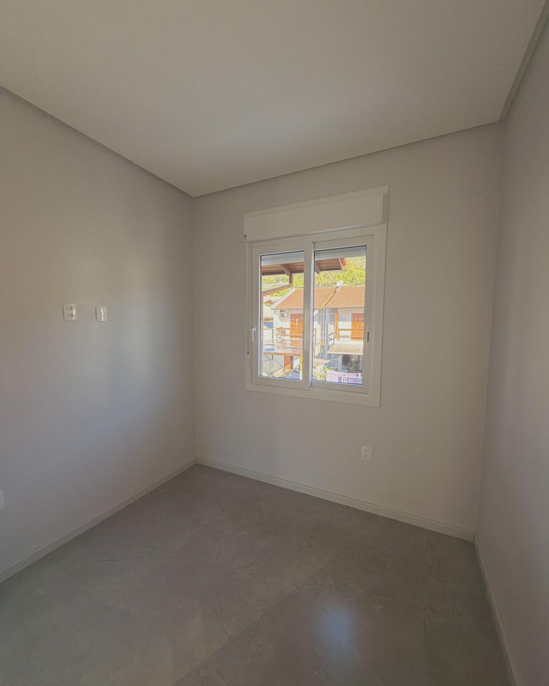 Sobrado com 2 quartos, 1 banheiro e 73m² à venda no bairro Viaduto, Igrejinha