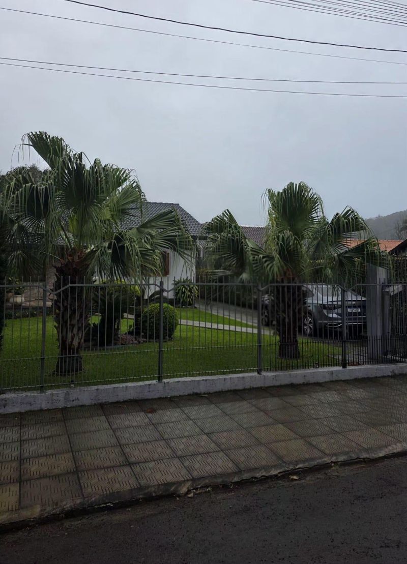Casa com 2 quartos, 3 banheiros e 170m² à venda no bairro Bom Pastor, Igrejinha