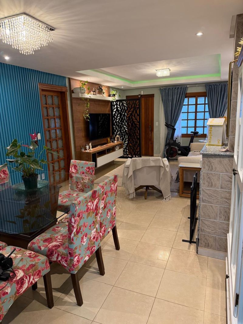 Casa com 2 quartos, 3 banheiros e 170m² à venda no bairro Bom Pastor, Igrejinha