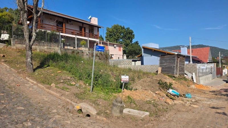 “Terreno com Excelente Localização e Potencial de Valorização”