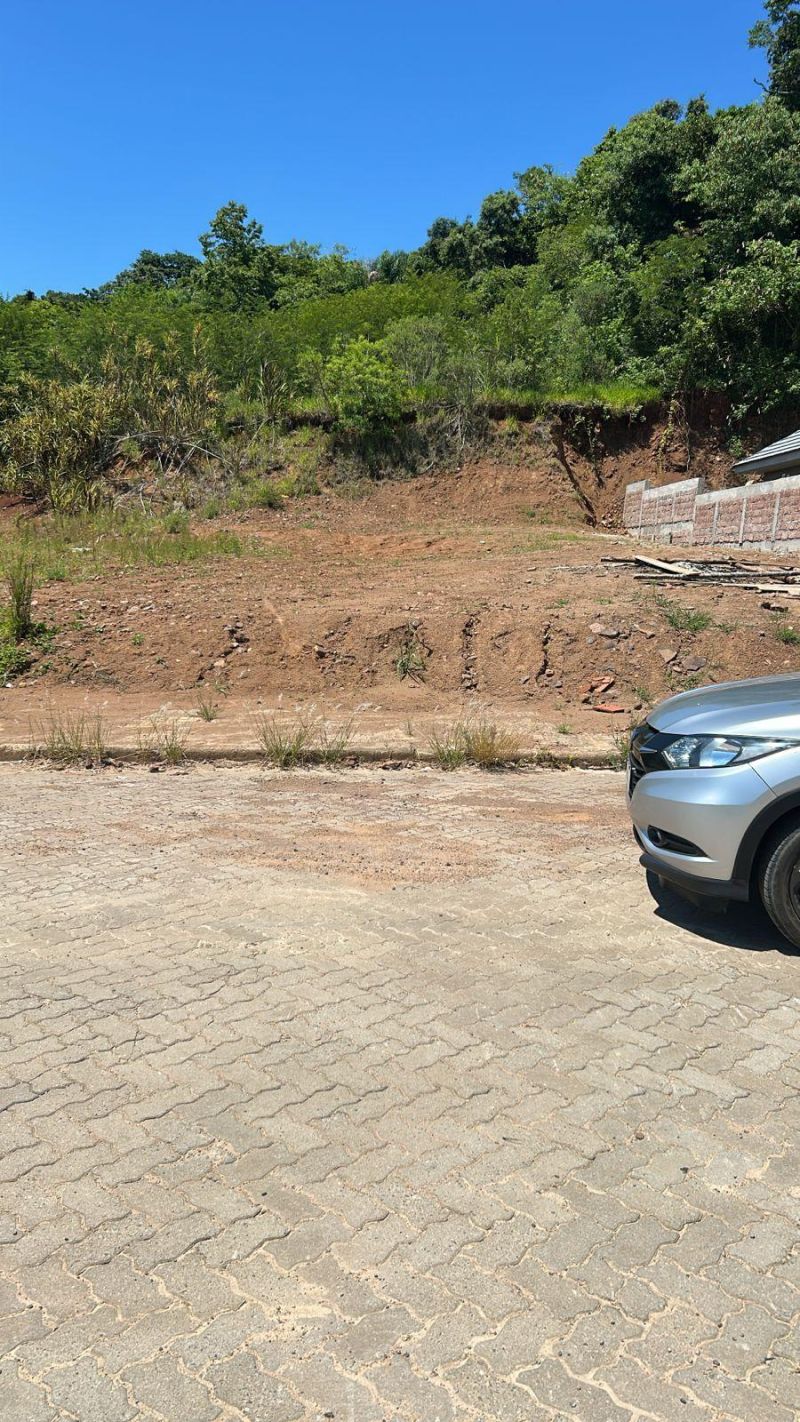 “Terreno com Excelente Localização e Potencial de Valorização”