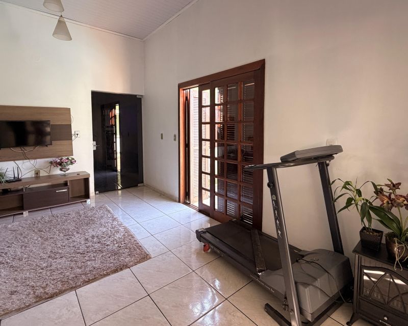 Casa com 3 quartos e 2 banheiros à venda no bairro Bom Pastor, Igrejinha