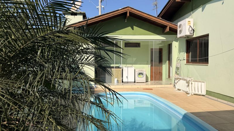 Casa com 3 quartos e 2 banheiros à venda no bairro Bom Pastor, Igrejinha