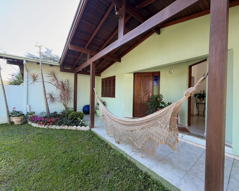 Casa com 3 quartos e 2 banheiros à venda no bairro Bom Pastor, Igrejinha