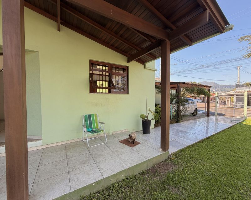 Casa com 3 quartos e 2 banheiros à venda no bairro Bom Pastor, Igrejinha