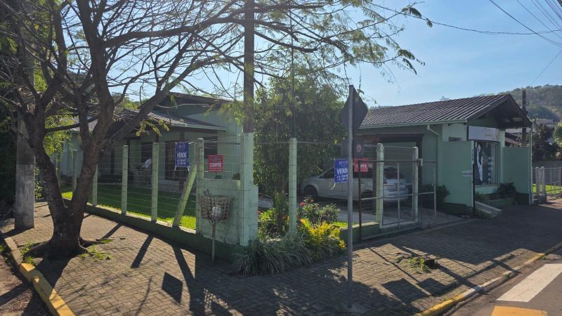 Casa com 3 quartos e 2 banheiros à venda no bairro Bom Pastor, Igrejinha