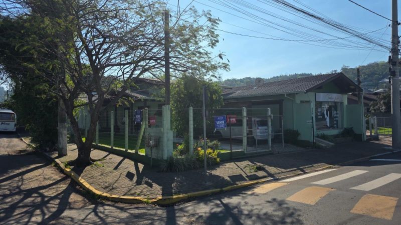 Casa com 3 quartos e 2 banheiros à venda no bairro Bom Pastor, Igrejinha