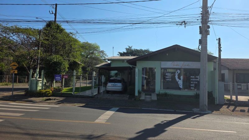 Casa com 3 quartos e 2 banheiros à venda no bairro Bom Pastor, Igrejinha