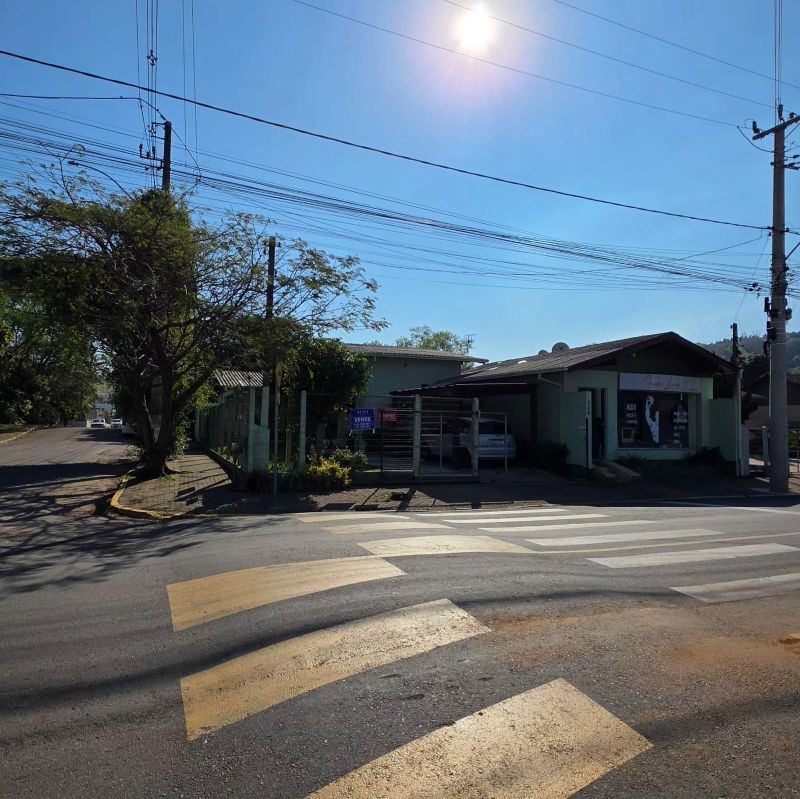 Casa com 3 quartos e 2 banheiros à venda no bairro Bom Pastor, Igrejinha