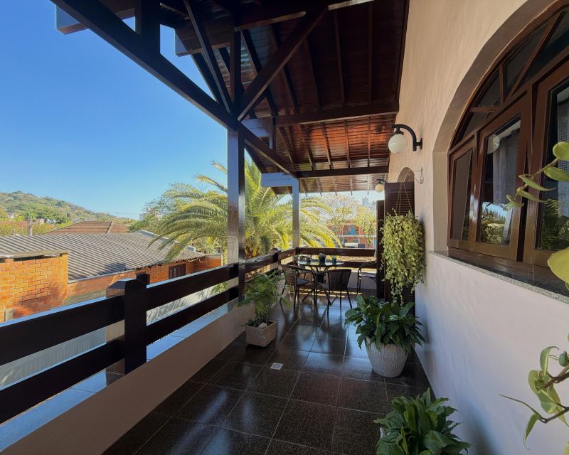 Casa com 2 quartos, 3 banheiros e 444m² à venda no bairro Centro, Igrejinha