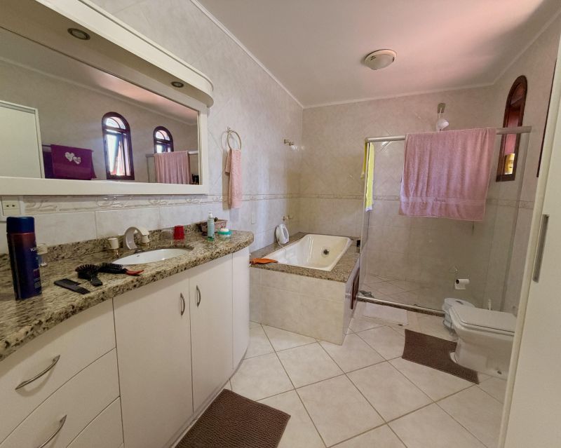 Casa com 2 quartos, 3 banheiros e 444m² à venda no bairro Centro, Igrejinha