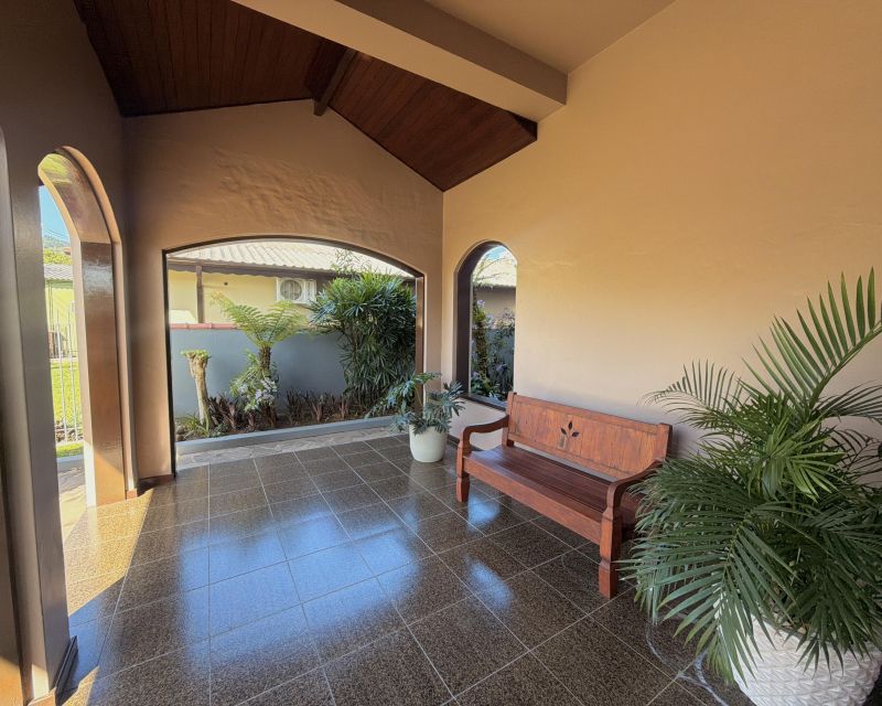 Casa com 2 quartos, 3 banheiros e 444m² à venda no bairro Centro, Igrejinha