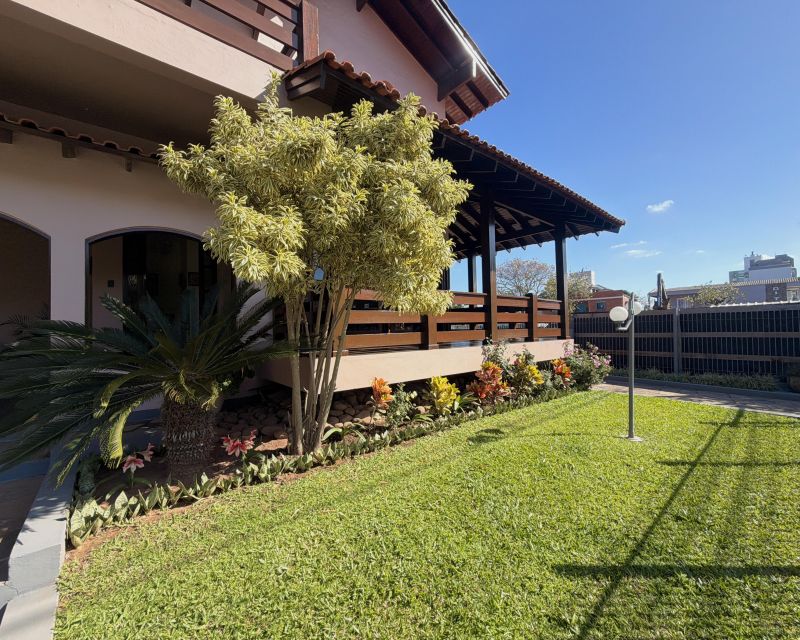Casa com 2 quartos, 3 banheiros e 444m² à venda no bairro Centro, Igrejinha