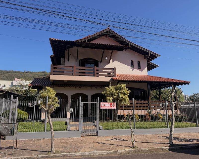 Casa com 2 quartos, 3 banheiros e 444m² à venda no bairro Centro, Igrejinha