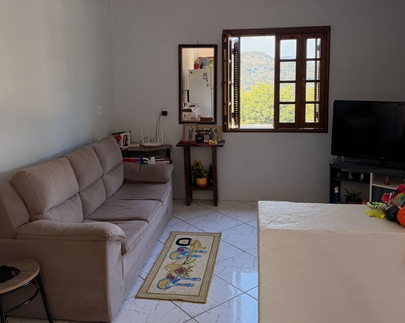 Casa/Fundos com 4 quartos, 2 banheiros e 100m² à venda no bairro Garibaldi, Igrejinha