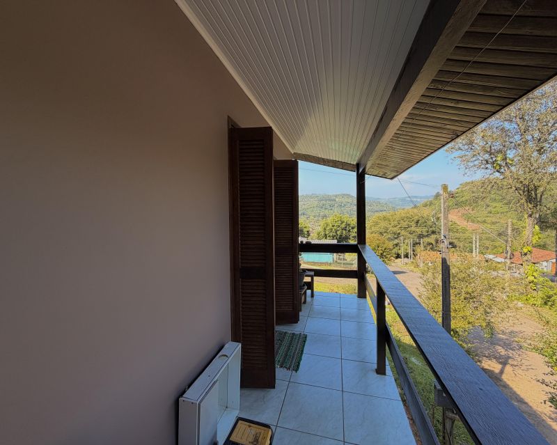 Casa/Fundos com 4 quartos, 2 banheiros e 100m² à venda no bairro Garibaldi, Igrejinha