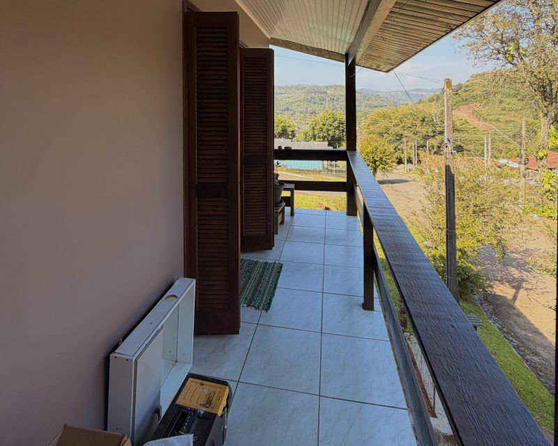 Casa/Fundos com 4 quartos, 2 banheiros e 100m² à venda no bairro Garibaldi, Igrejinha