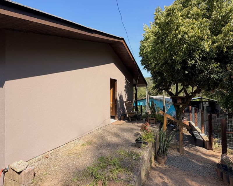 Casa/Fundos com 4 quartos, 2 banheiros e 100m² à venda no bairro Garibaldi, Igrejinha
