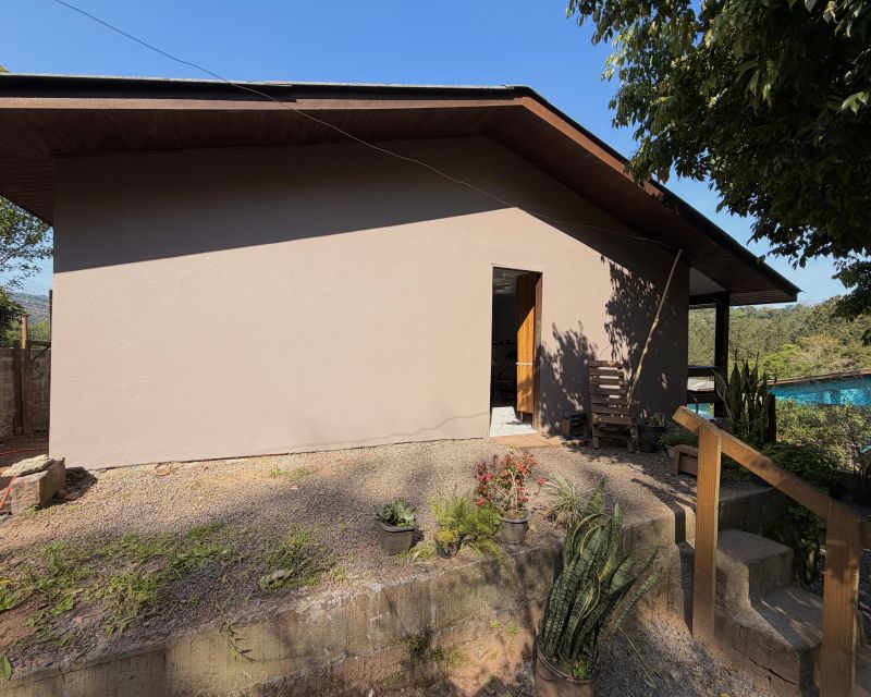 Casa/Fundos com 4 quartos, 2 banheiros e 100m² à venda no bairro Garibaldi, Igrejinha