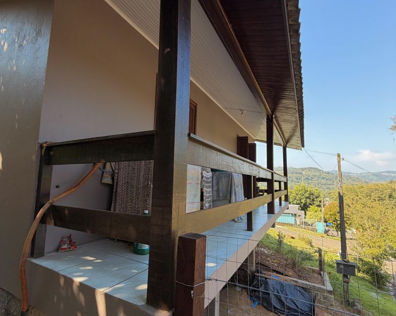Casa/Fundos com 4 quartos, 2 banheiros e 100m² à venda no bairro Garibaldi, Igrejinha