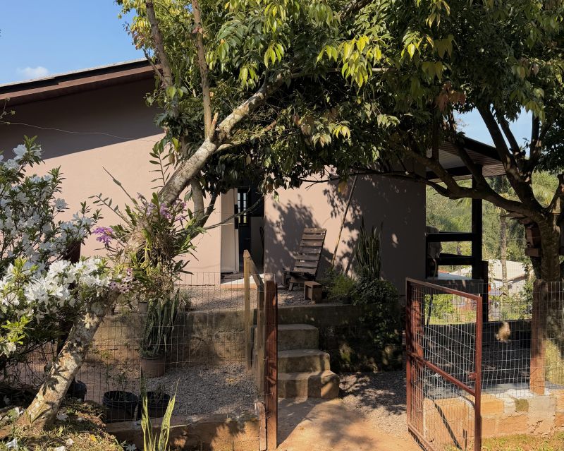 Casa/Fundos com 4 quartos, 2 banheiros e 100m² à venda no bairro Garibaldi, Igrejinha