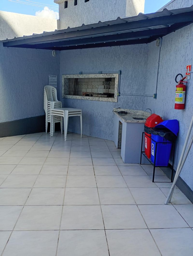 Apartamento com 2 dormitórios