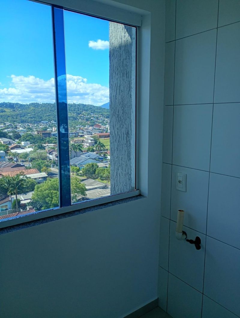 Apartamento com 2 dormitórios