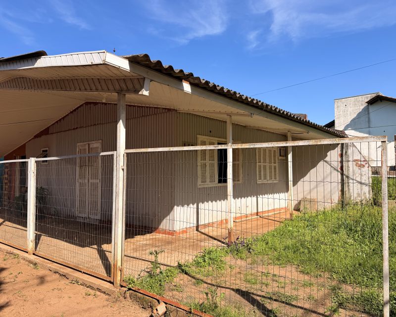 Casa/Fundos com 4 quartos, 2 banheiros e 464m² à venda no bairro Moinho, Igrejinha