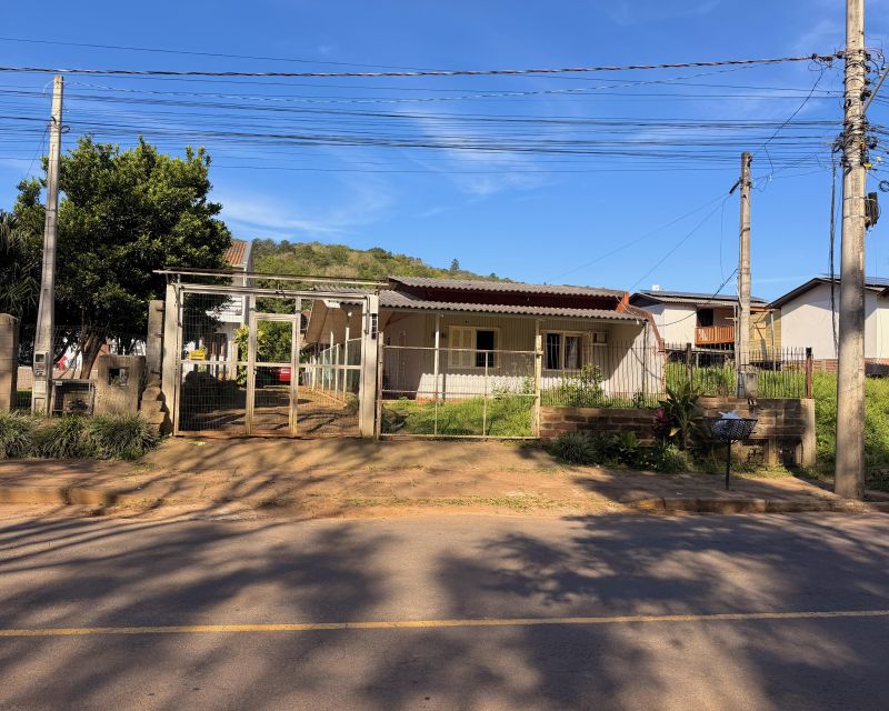 Casa/Fundos com 4 quartos, 2 banheiros e 464m² à venda no bairro Moinho, Igrejinha