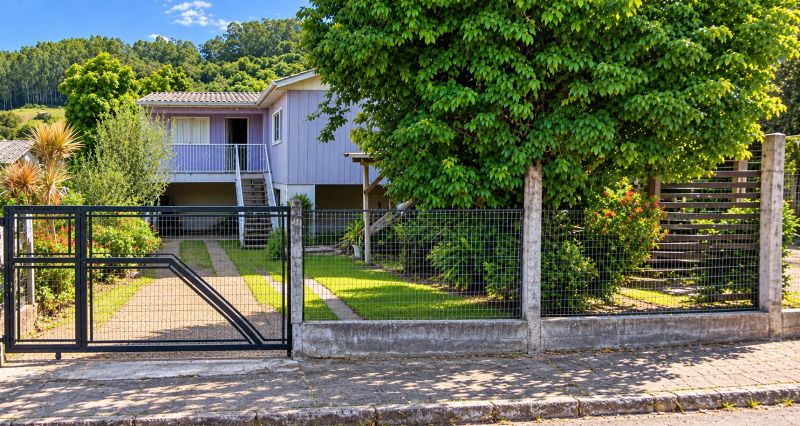 Casa com 4 quartos, 1 banheiro e 140m² à venda no bairro Alvorada, Parobe
