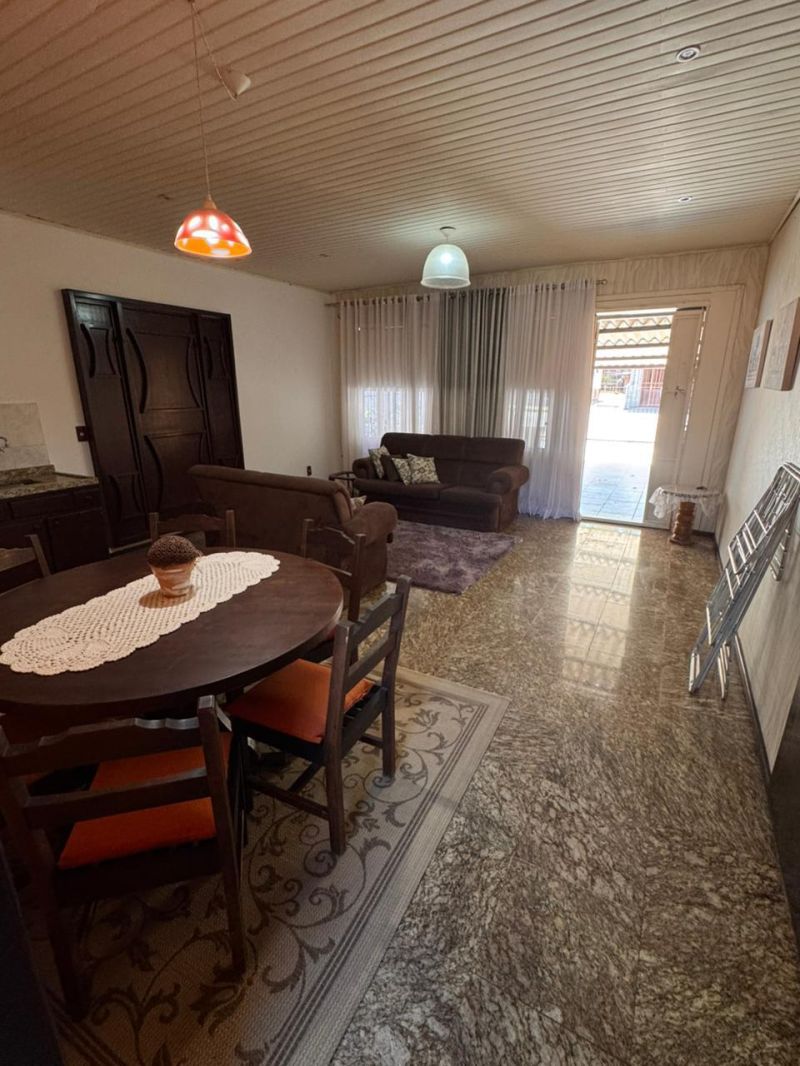 Casa com 2 quartos, 2 banheiros e 123m² à venda no bairro Viaduto, Igrejinha