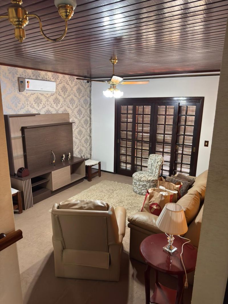 Casa com 2 quartos, 2 banheiros e 123m² à venda no bairro Viaduto, Igrejinha