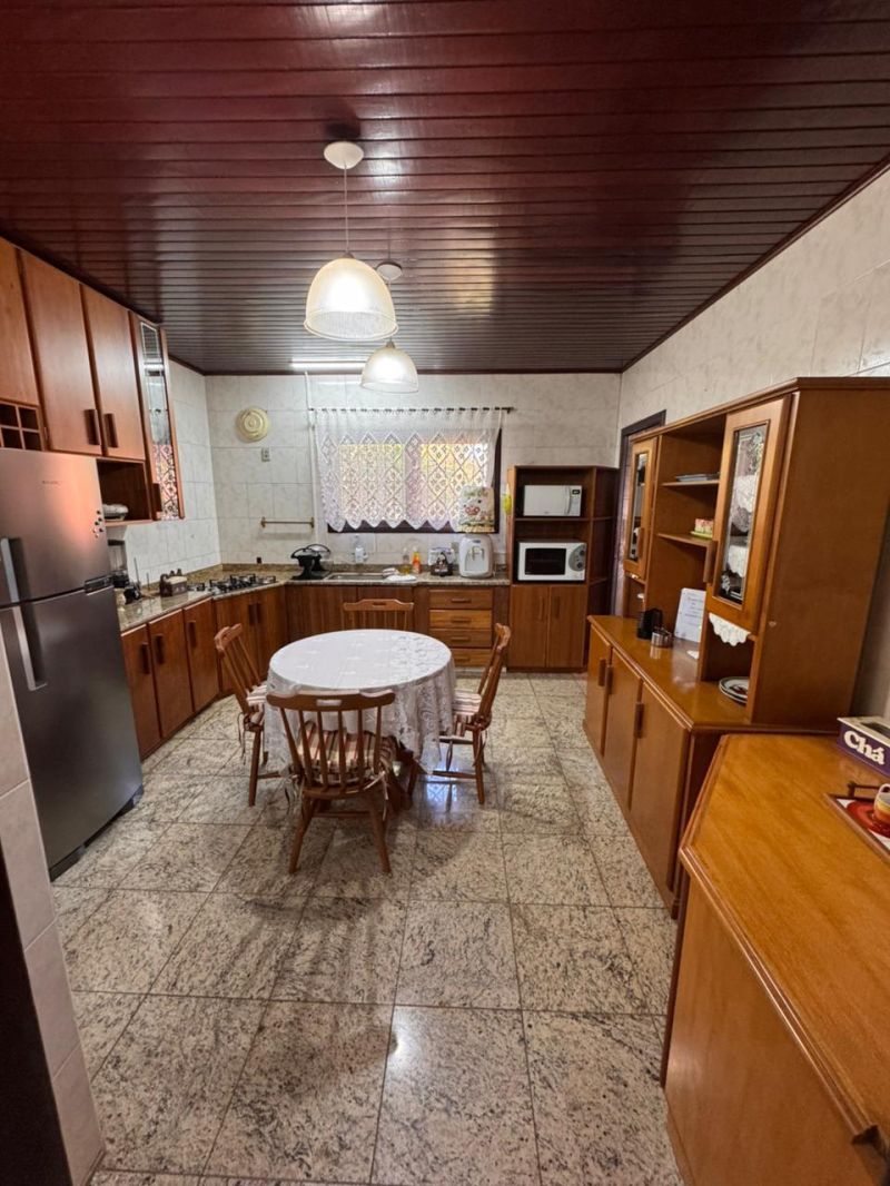 Casa com 2 quartos, 2 banheiros e 123m² à venda no bairro Viaduto, Igrejinha