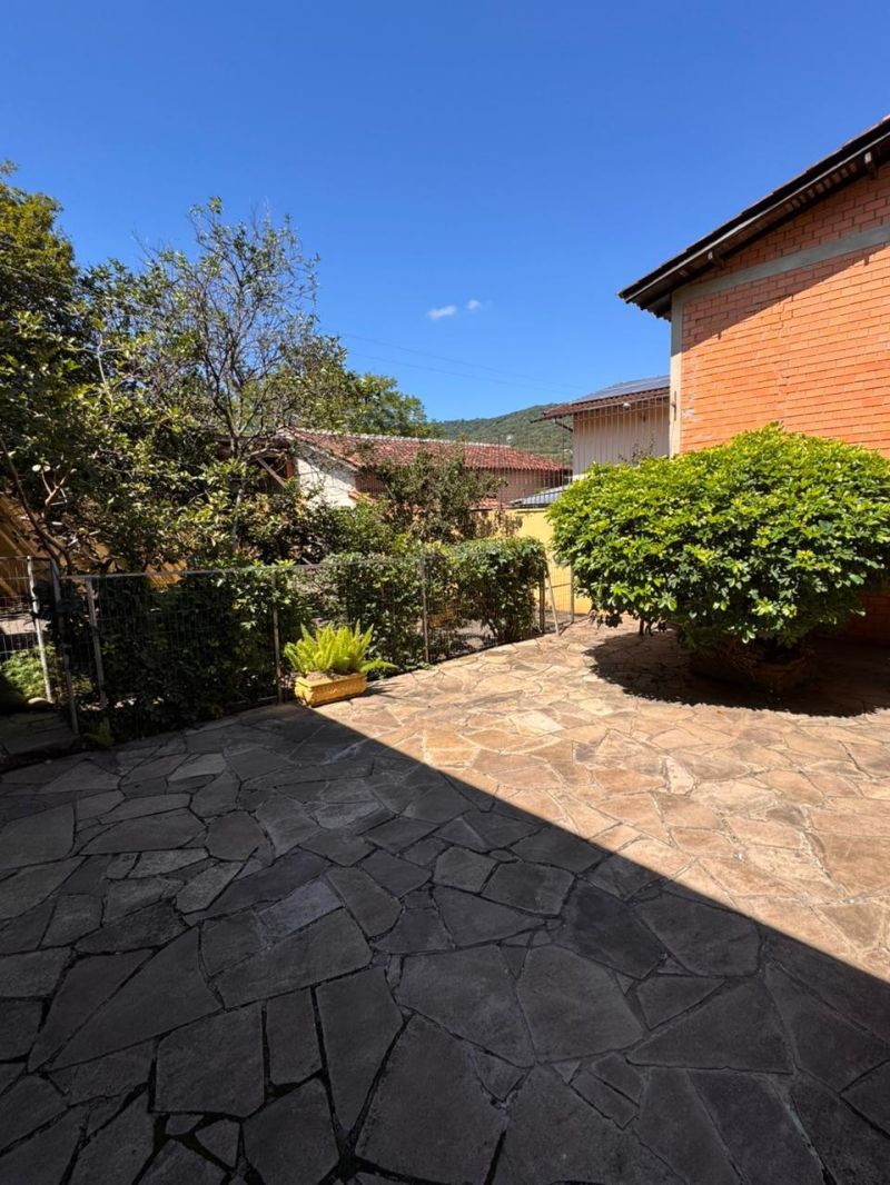 Casa com 2 quartos, 2 banheiros e 123m² à venda no bairro Viaduto, Igrejinha