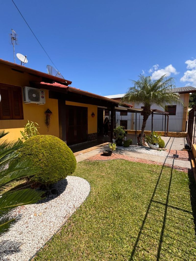 Casa com 2 quartos, 2 banheiros e 123m² à venda no bairro Viaduto, Igrejinha