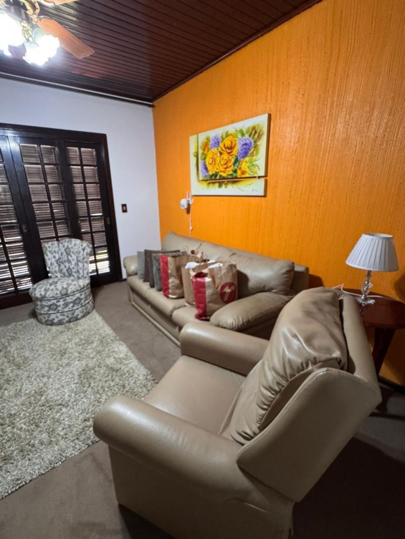 Casa com 2 quartos, 2 banheiros e 123m² à venda no bairro Viaduto, Igrejinha