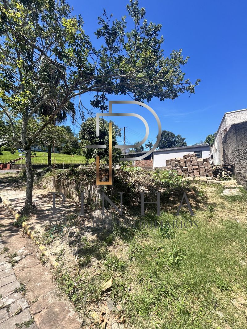 Terreno à venda no bairro Sagrada Família, Taquara
