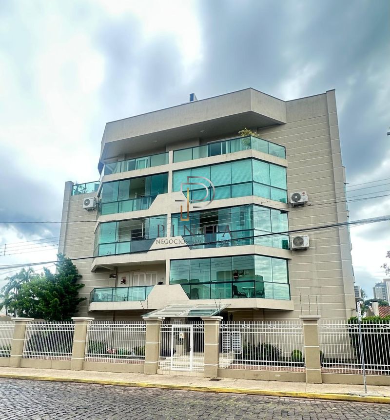 Apartamento com 3 quartos, 2 banheiros e 162m² à venda no bairro Centro, Taquara