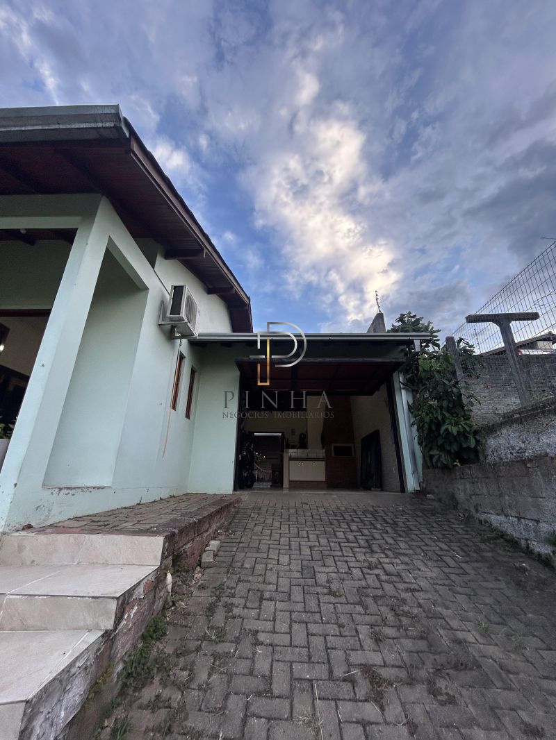 Casa Alvenaria com 3 quartos, 2 banheiros e 110m² à venda no bairro Jardim do Prado, Taquara