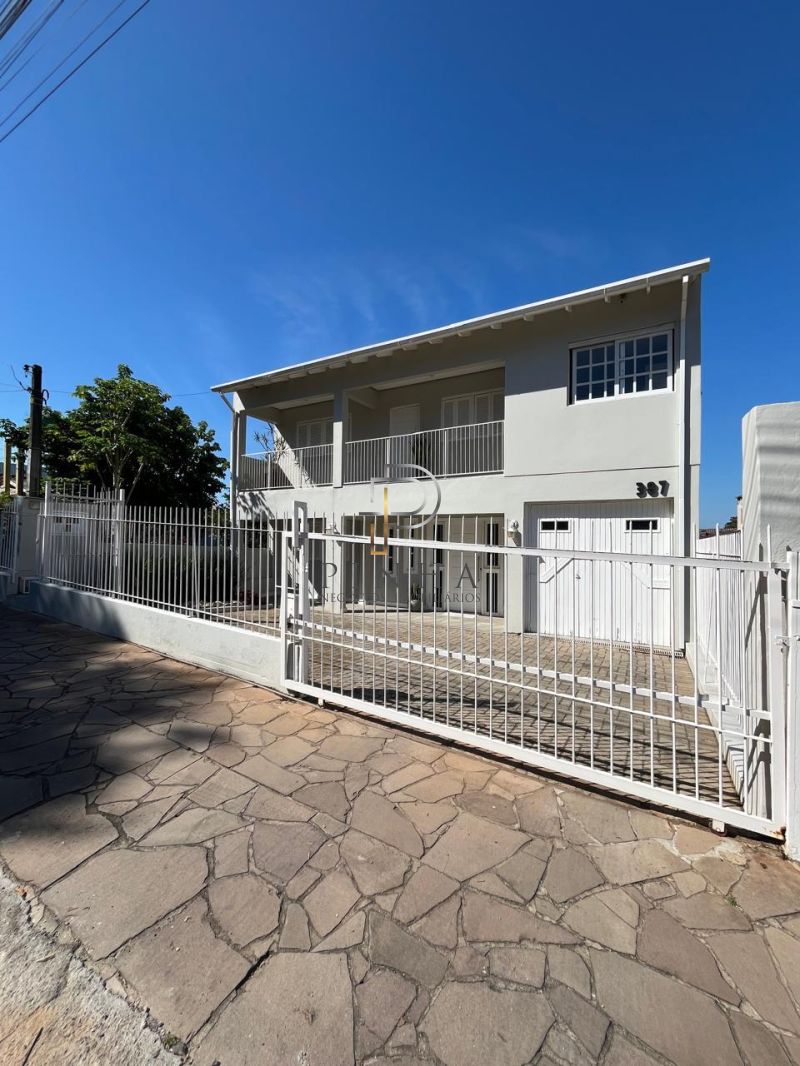 Sobrado com 4 quartos e 187m² à venda no bairro Santa Teresinha, Taquara