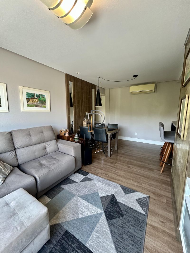 Apartamento com 2 quartos e 2 banheiros à venda no bairro Sagrada Família, Taquara