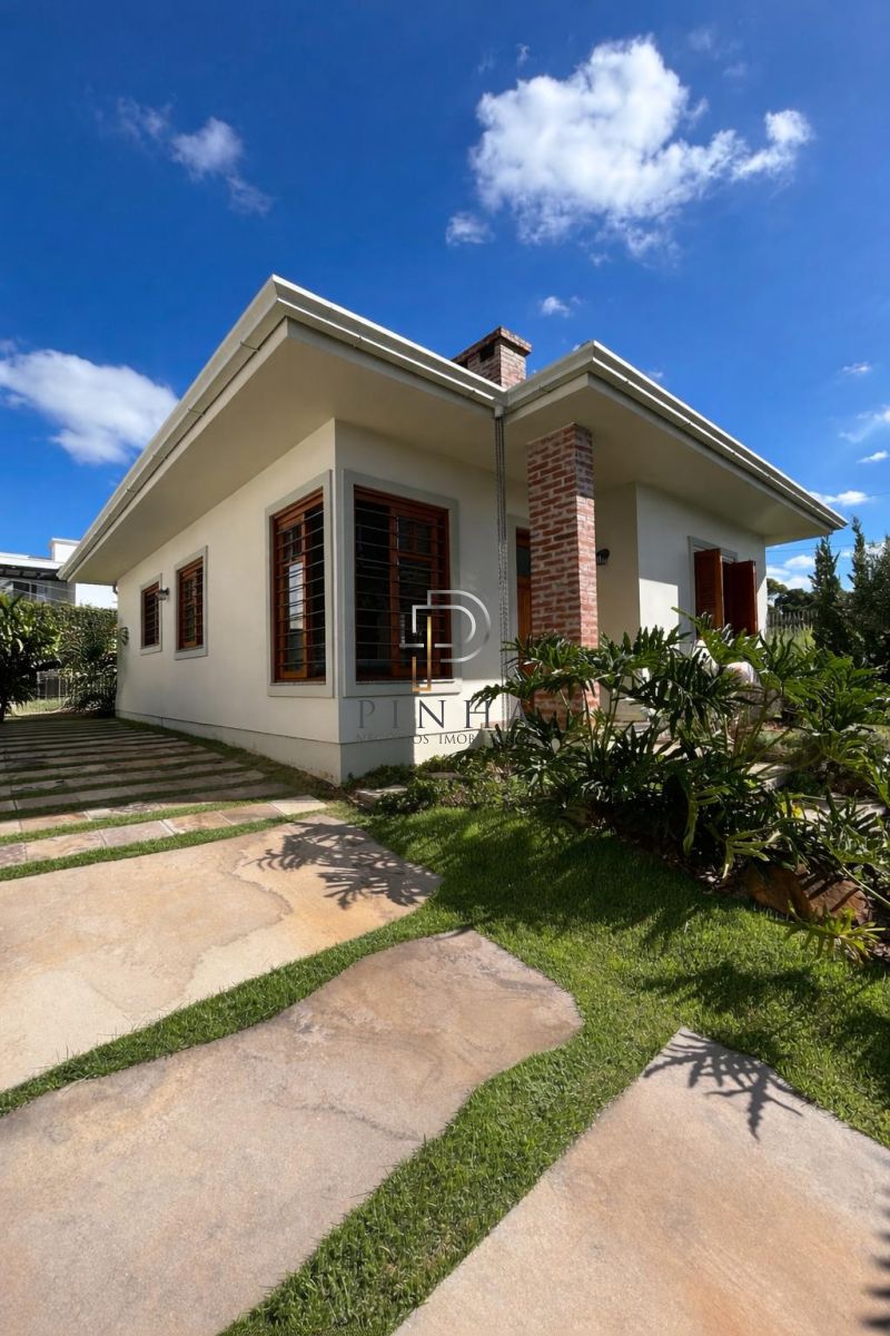Casa Alvenaria com 2 quartos, 2 banheiros e 74m² à venda no bairro Centro, Parobé