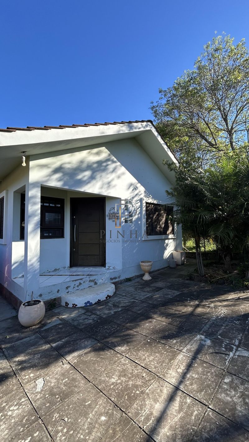 Casa Alvenaria com 3 quartos, 2 banheiros e 130m² à venda no bairro Cruzeiro do Sul, Taquara