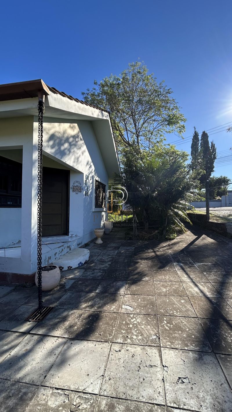 Casa Alvenaria com 3 quartos, 2 banheiros e 130m² à venda no bairro Cruzeiro do Sul, Taquara