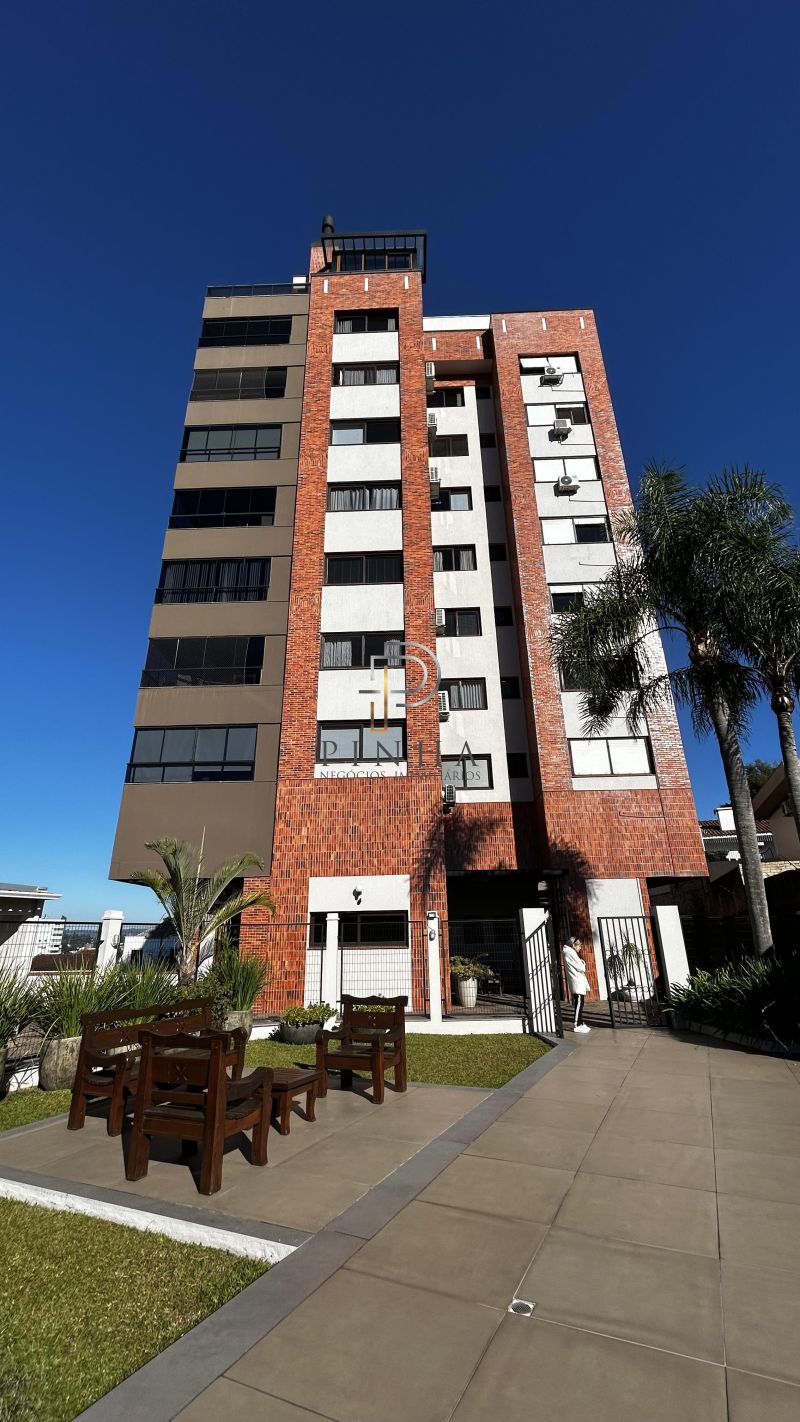 Apartamento com 3 quartos, 3 banheiros e 180m² à venda no bairro Sagrada Família, Taquara