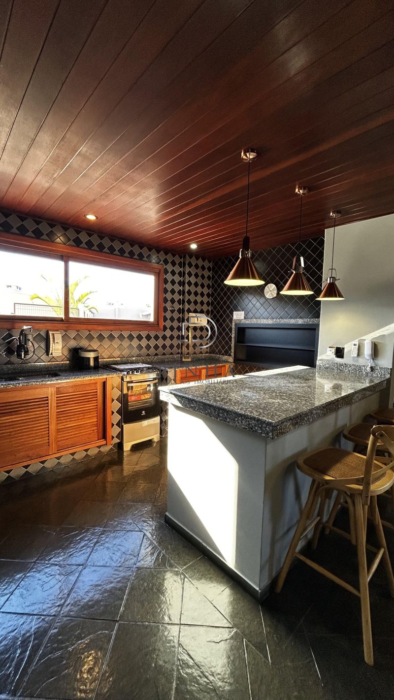 Apartamento com 3 quartos, 3 banheiros e 180m² à venda no bairro Sagrada Família, Taquara