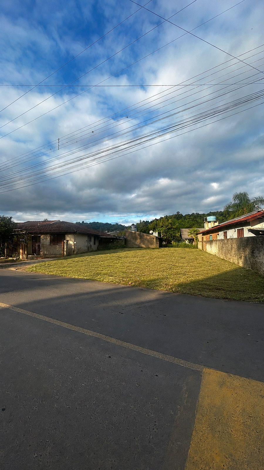 Terreno à venda no bairro Santa Rosa, Taquara