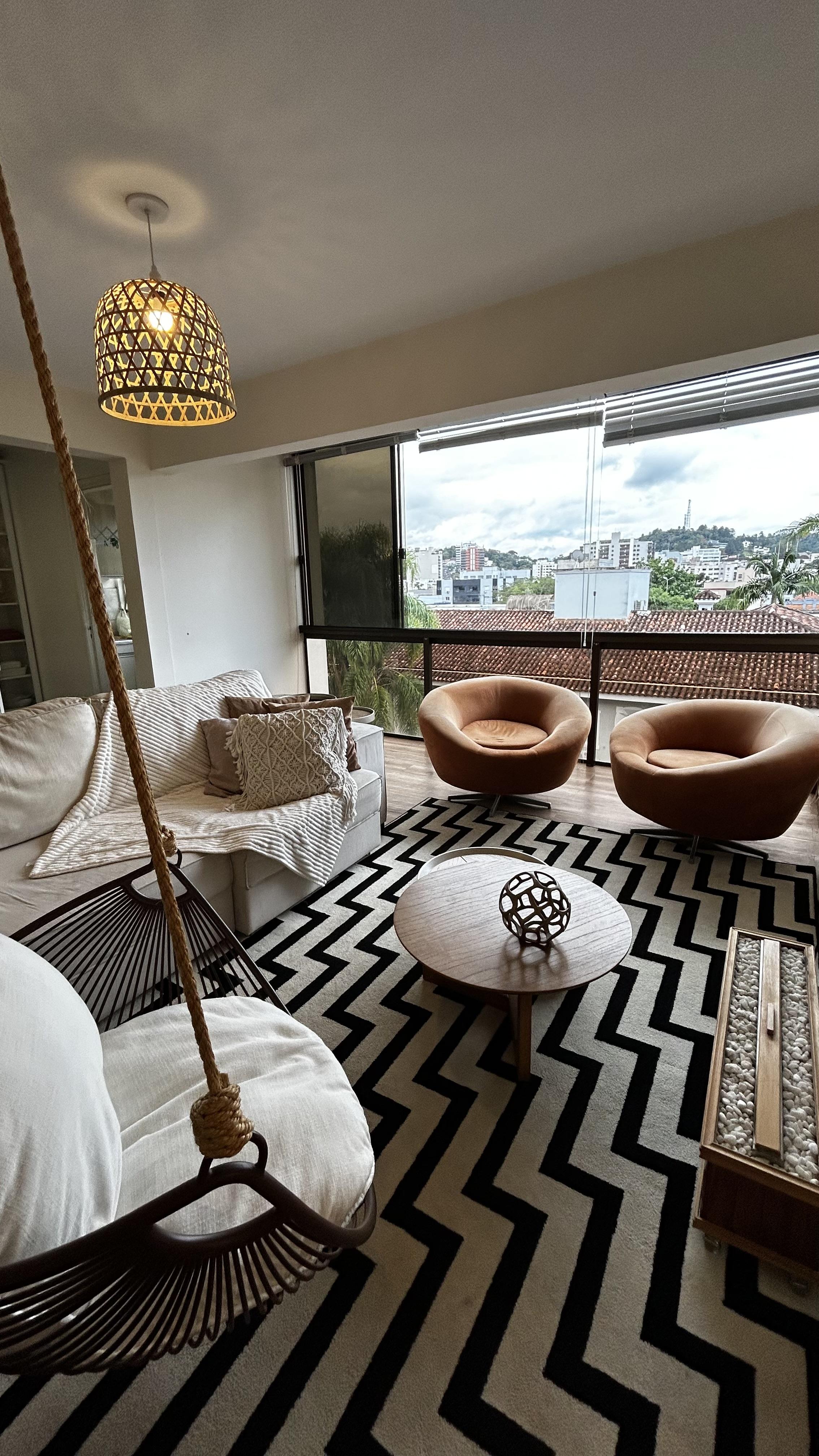 Apartamento com 2 quartos, 2 banheiros e 95m² à venda no bairro Centro, Taquara