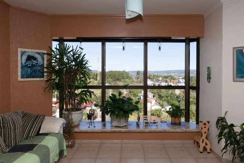 Apartamento com 4 quartos, 4 banheiros e 242m² à venda no bairro Centro, Taquara