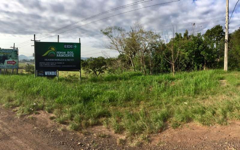 Terreno à venda no bairro Olhos Dagua, Taquara